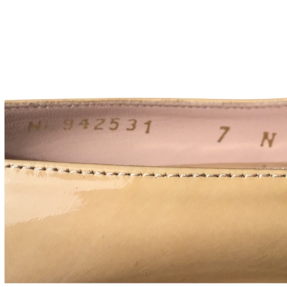 Stuart Weitzman Nude Heels - Picture 13 of 15